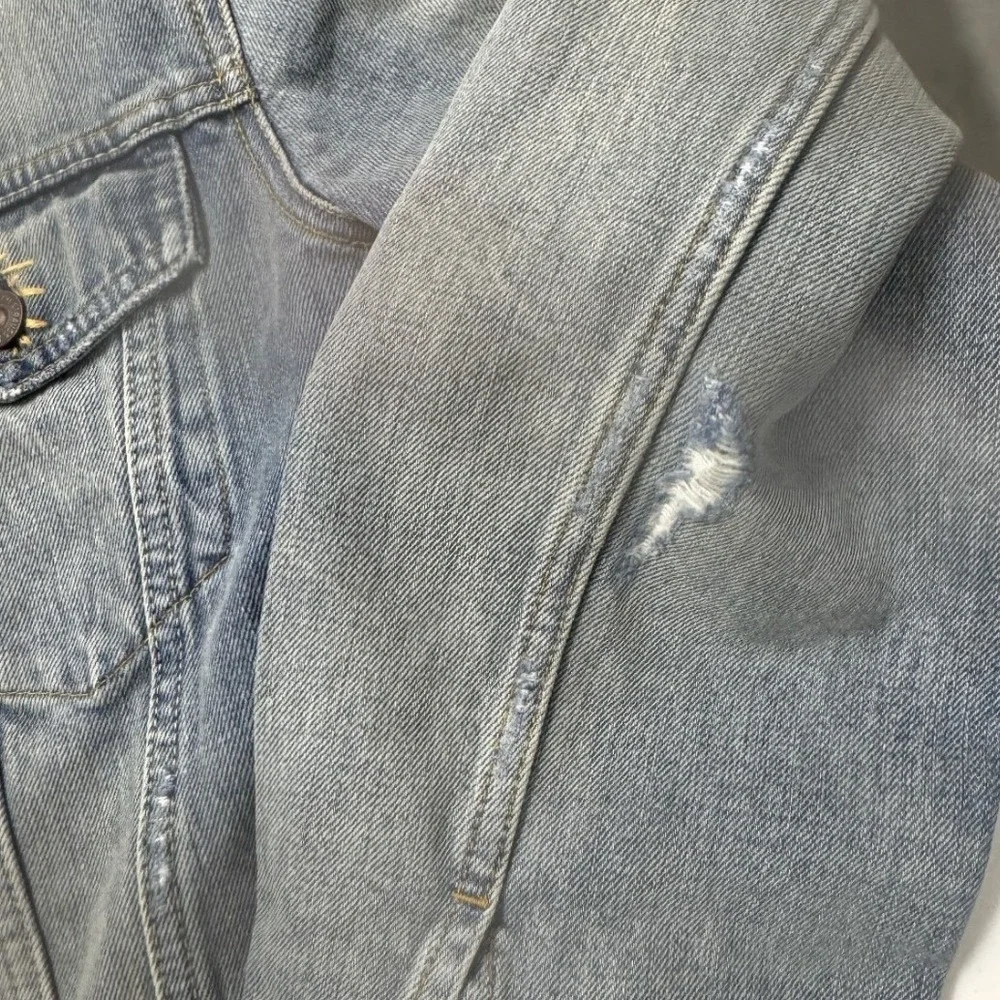 Levis Big E Denim Trucker Jacket Light Wash Embroidered Distressed M - Picture 4 of 10